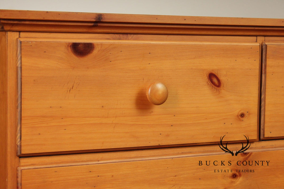 Lane 'The America Collection' Pine Dresser