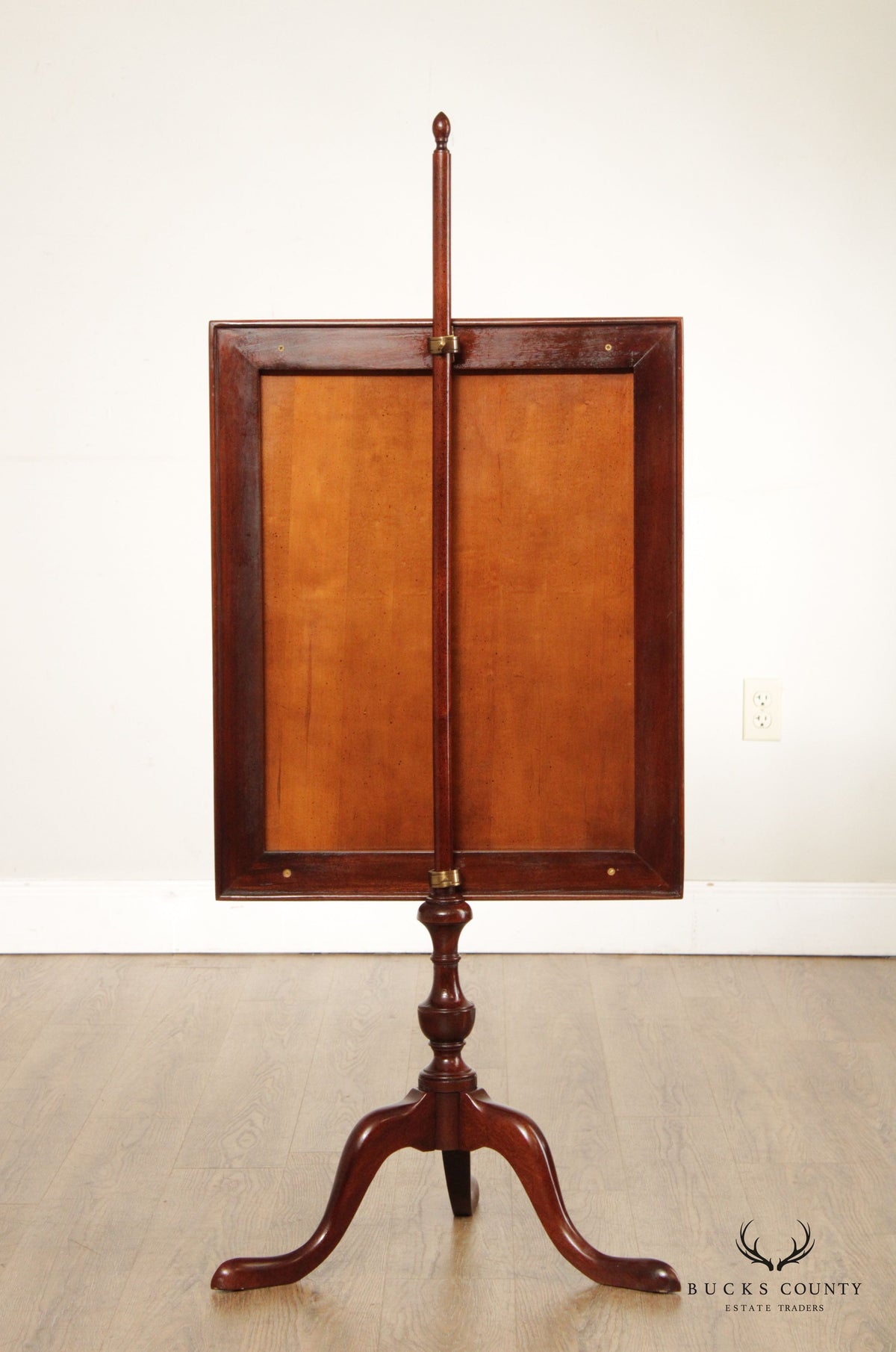 Queen Anne Colonial Williamsburg Style Mahogany and Tapestry Firescreen