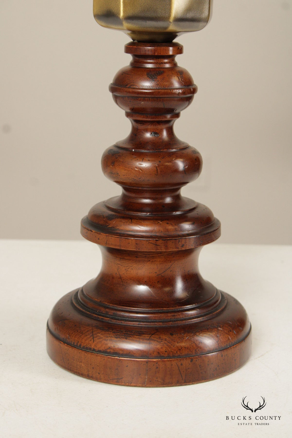 KNOB CREEK PAIR OF BRASS AND TURNED WOOD VINTAGE TABLE LAMPS