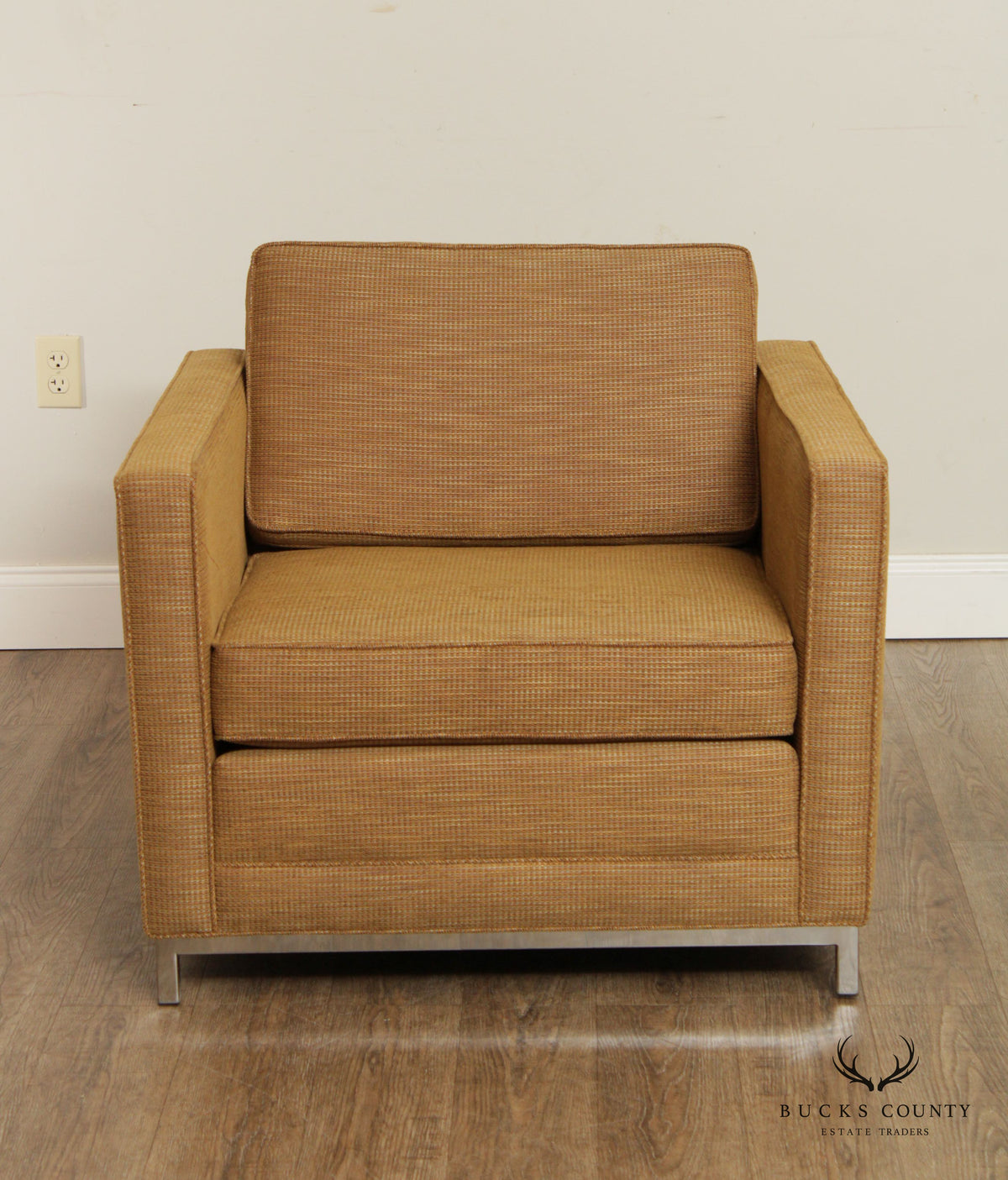 Teknion Modernist Style Pair 'Tux' Lounge Armchairs